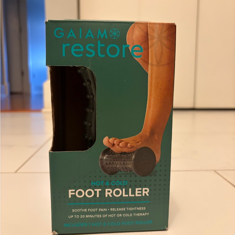GAIAM Hot & Cold Foot Massager - Green